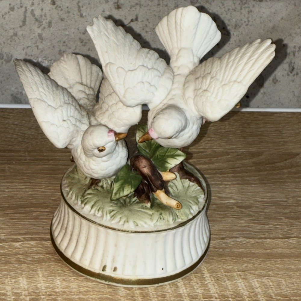 Vintage Lefton music box Doves Hand painted